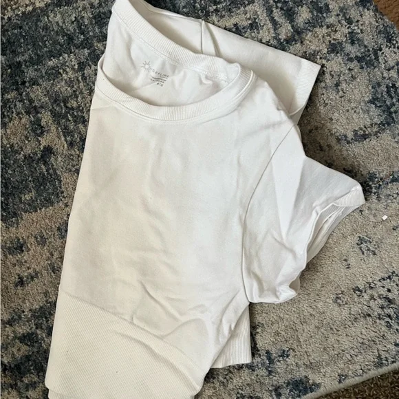 WHITE ARIE OFFLINE WORKOUT T 🤍 - Picture 3 of 3